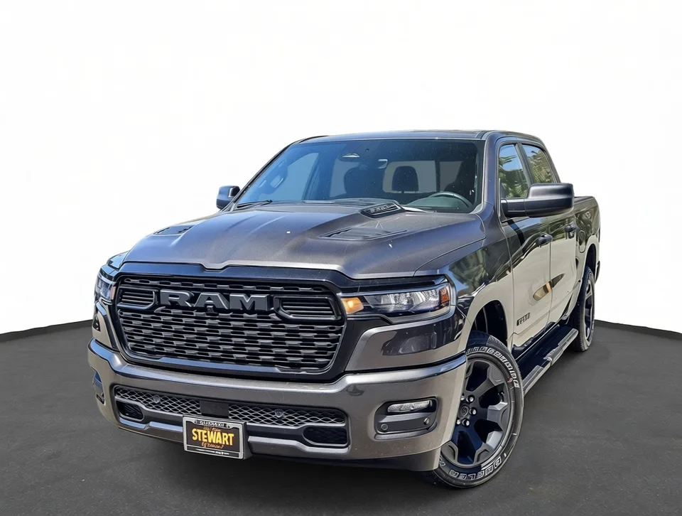 2026 Ram 1500 EXPRESS CREW CAB 4X4 5'7 BOX