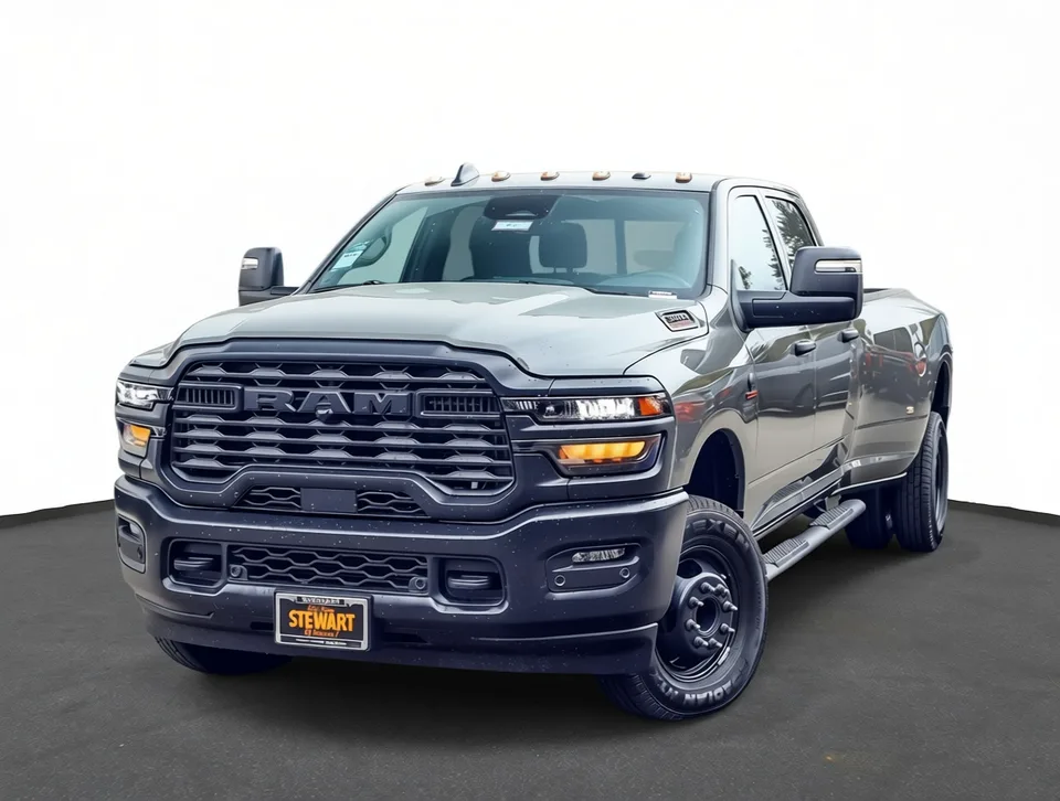 2026 Ram 3500 TRADESMAN CREW CAB 4X4 8' BOX