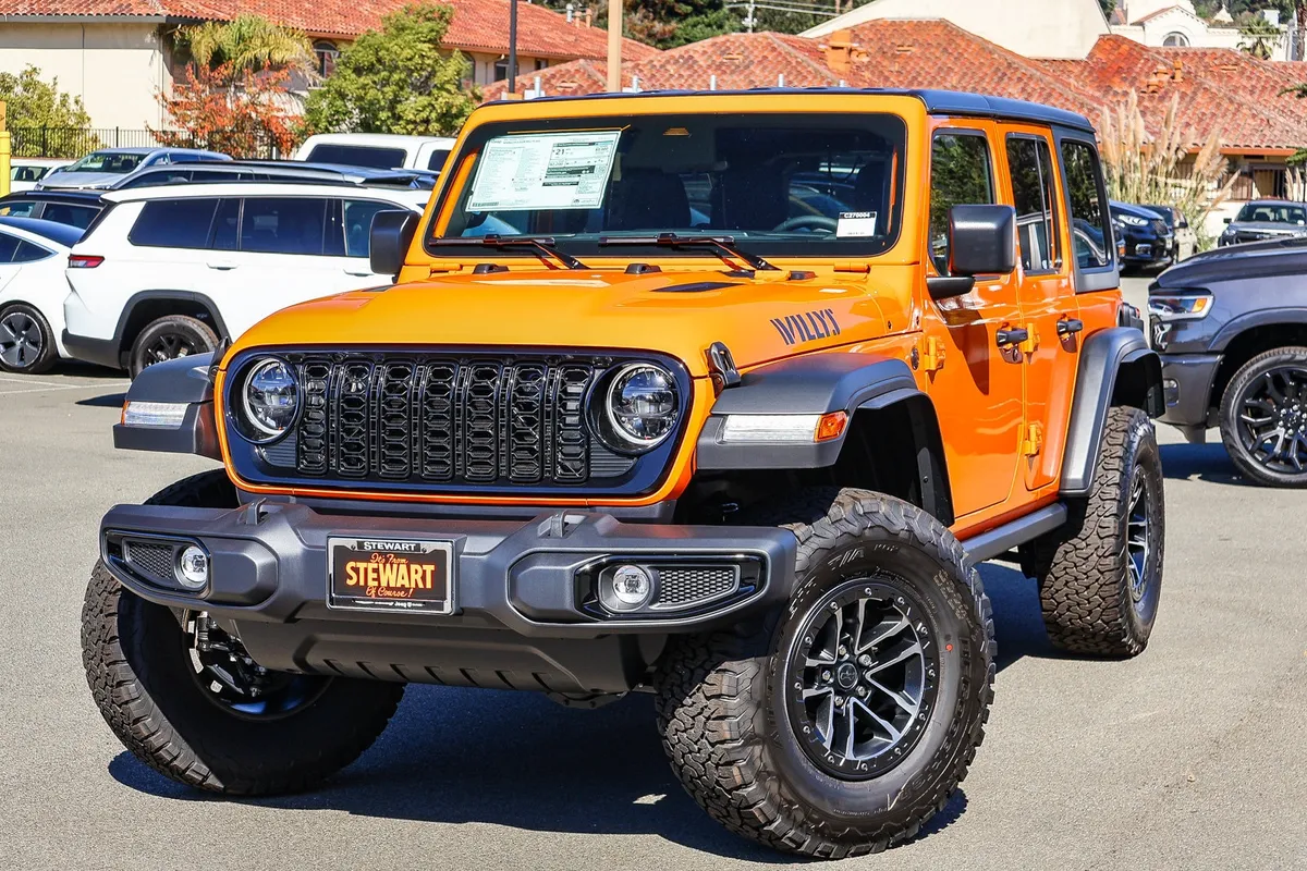 2027 Jeep Wrangler 4-DOOR SPORT — photo 1 of 24