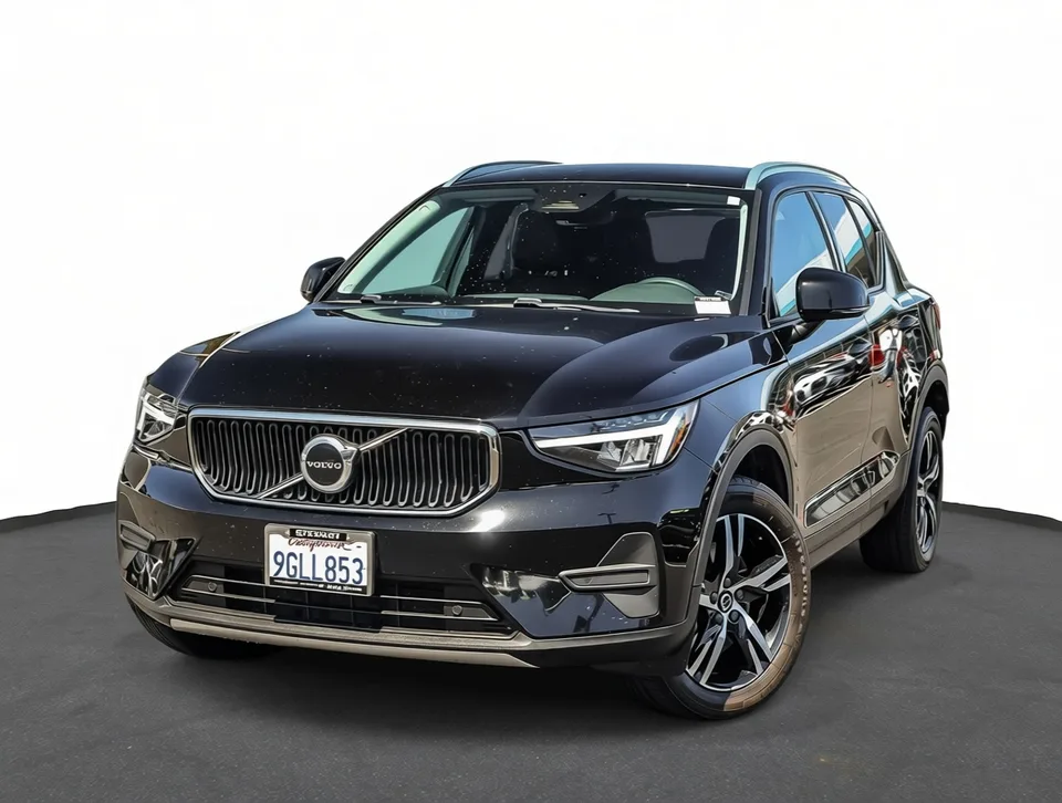 2023 Volvo XC40