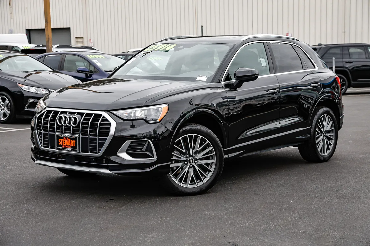 2022 Audi Q3 Premium